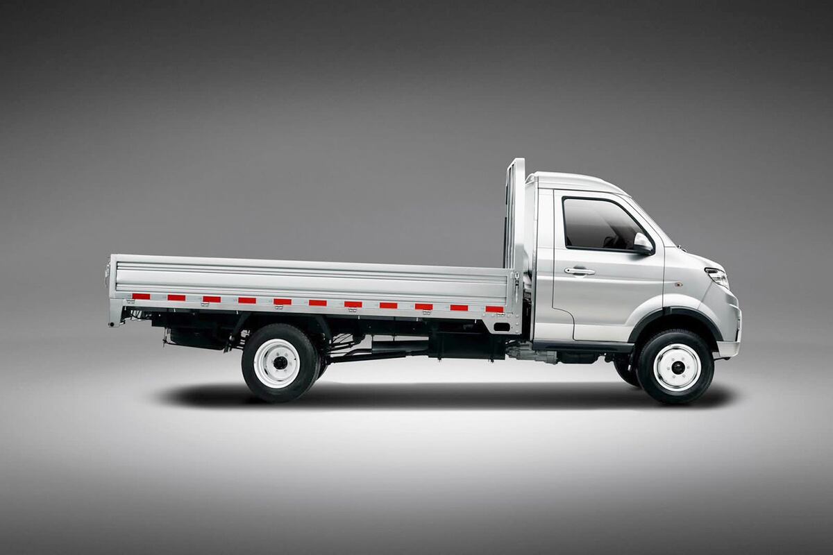 La línea T30 de Shineray se compone de un mini Truck con capacidad de carga de mil kilos que se caracteriza por sus compactas proporciones.