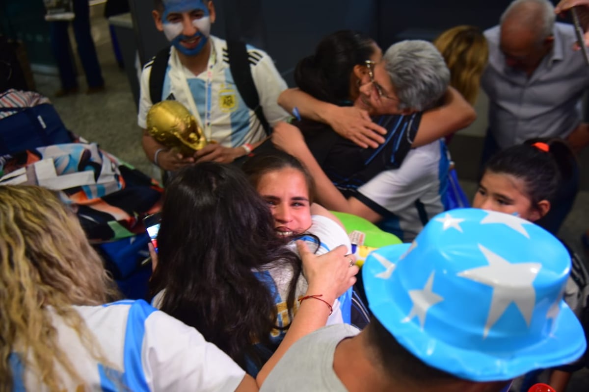 Las Murciélagas llegaron a Córdoba tras conquistar su segunda Copa del Mundo. (Javier Ferreyra / La Voz)