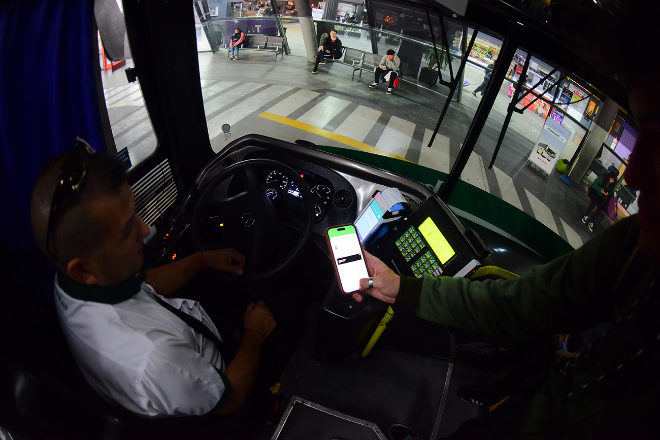 Mercado Pago comenzó a funcionar en empresas como Fonobus, Led, Intercordoba, Car-Cor. (José Gabriel Hernández / La Voz)