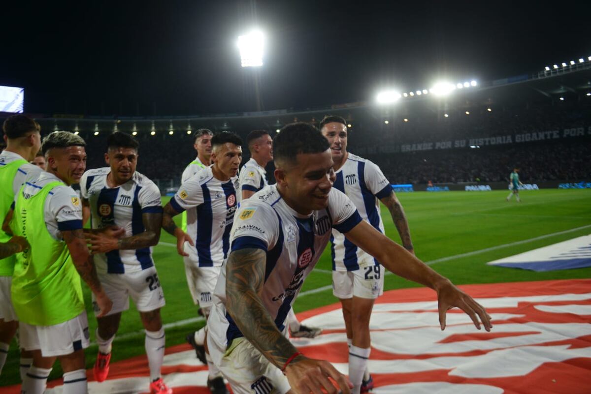 Miguel Navarro estableció el 1-0 de Talleres ante Huracán por la Liga Profesional 2024. Tiene proyección de salida y comenzará a entrenar en contraturno en el Card. En la "T" jugó 68 partidos, hizo un gol y dio cinco asistencias. (Javier Ferreyra / La Voz)