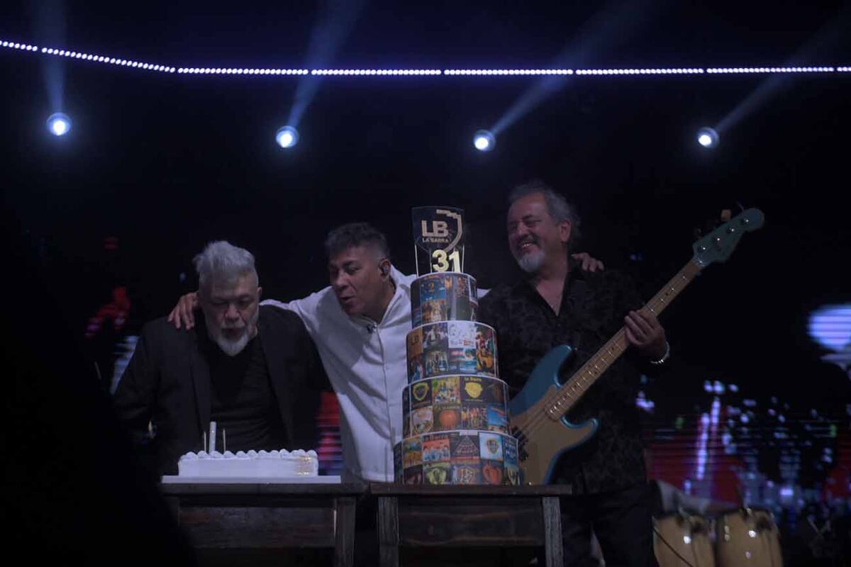 Moyano, Brizuela y De Piano celebraron 31 años de La Barra en la despedida del grupo. (La Voz/Javier Ferreyra)
