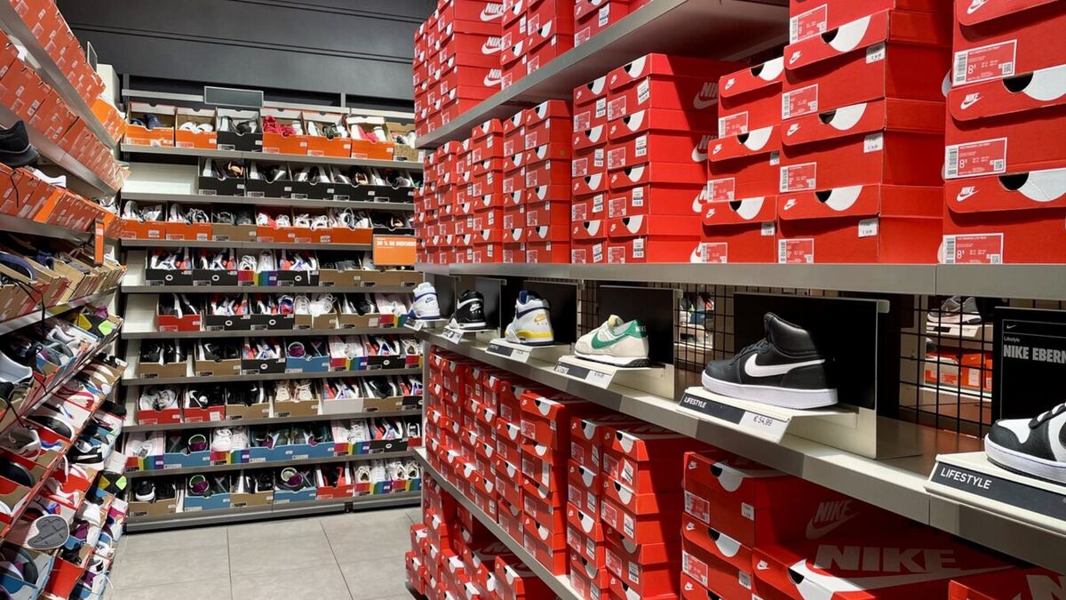 Outlets de zapatillas en Caba y GBA.