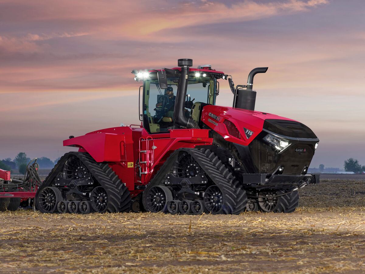 PURA POTENCIA. La empresa Case IH presentó en el Farm su tractor Steiger 715 Quadtrac, el más potente que fabrica la marca. (Gentileza Case IH)