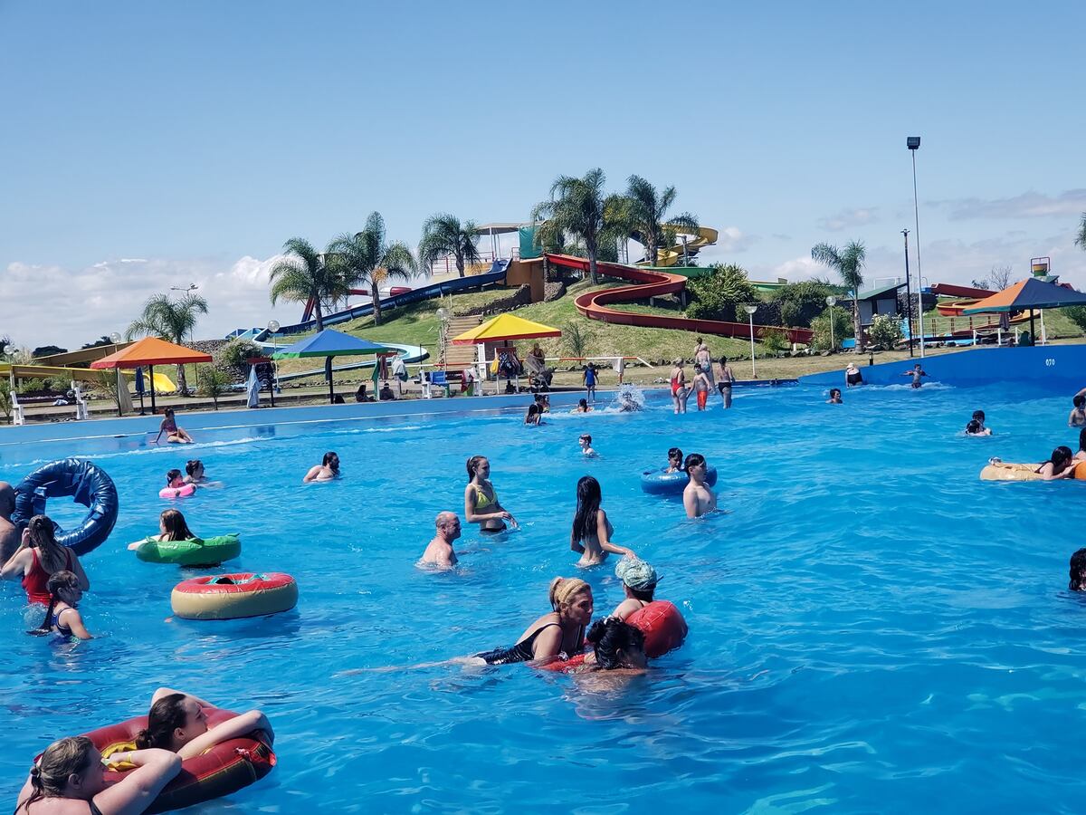 Parque acuático en Federación. Río lento.