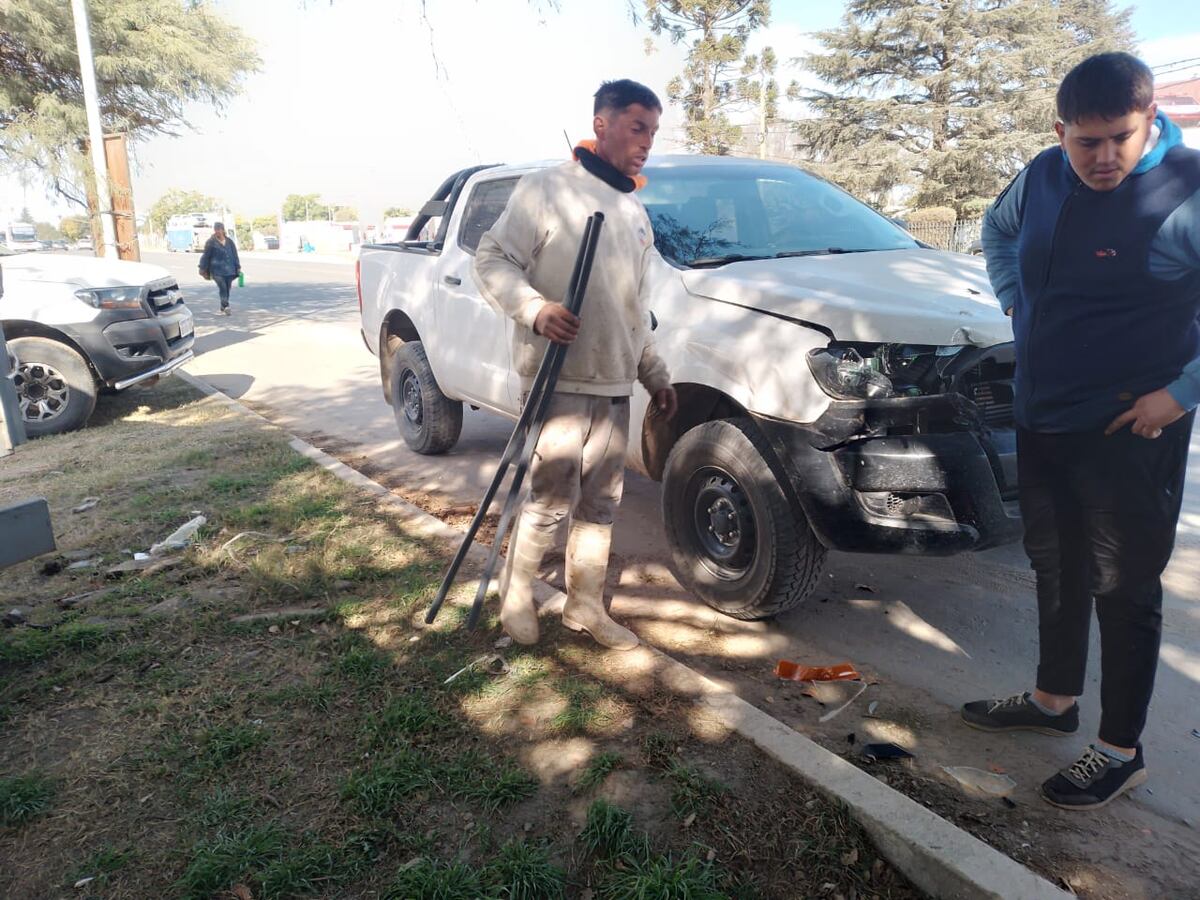 Así quedó la camioneta tras el choque en Río Segundo.