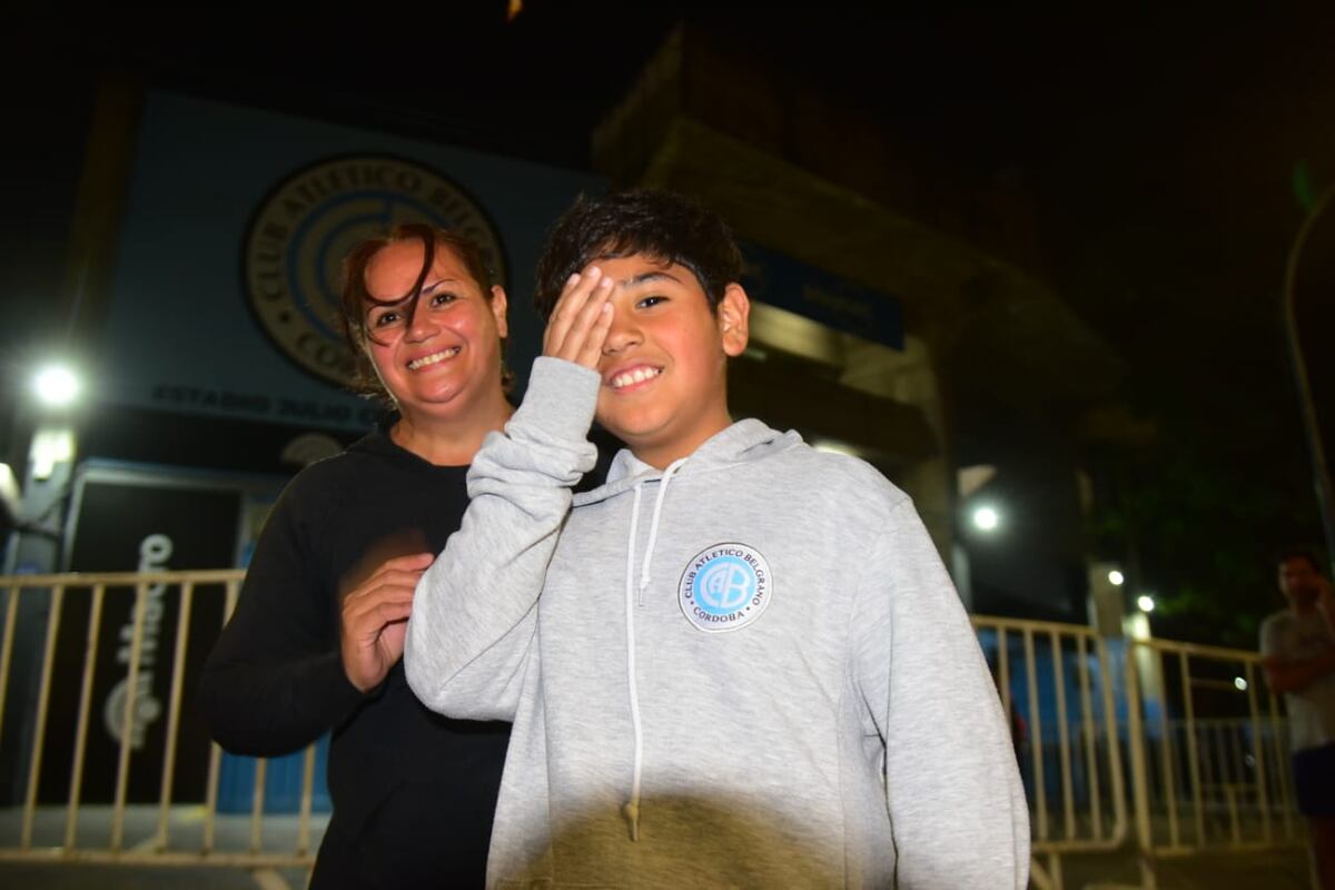 Cara 'e Cancha de Belgrano en la previa del partido con Estudiantes en el estadio Gigante de Alberdi. (Nicolás Bravo / La Voz)