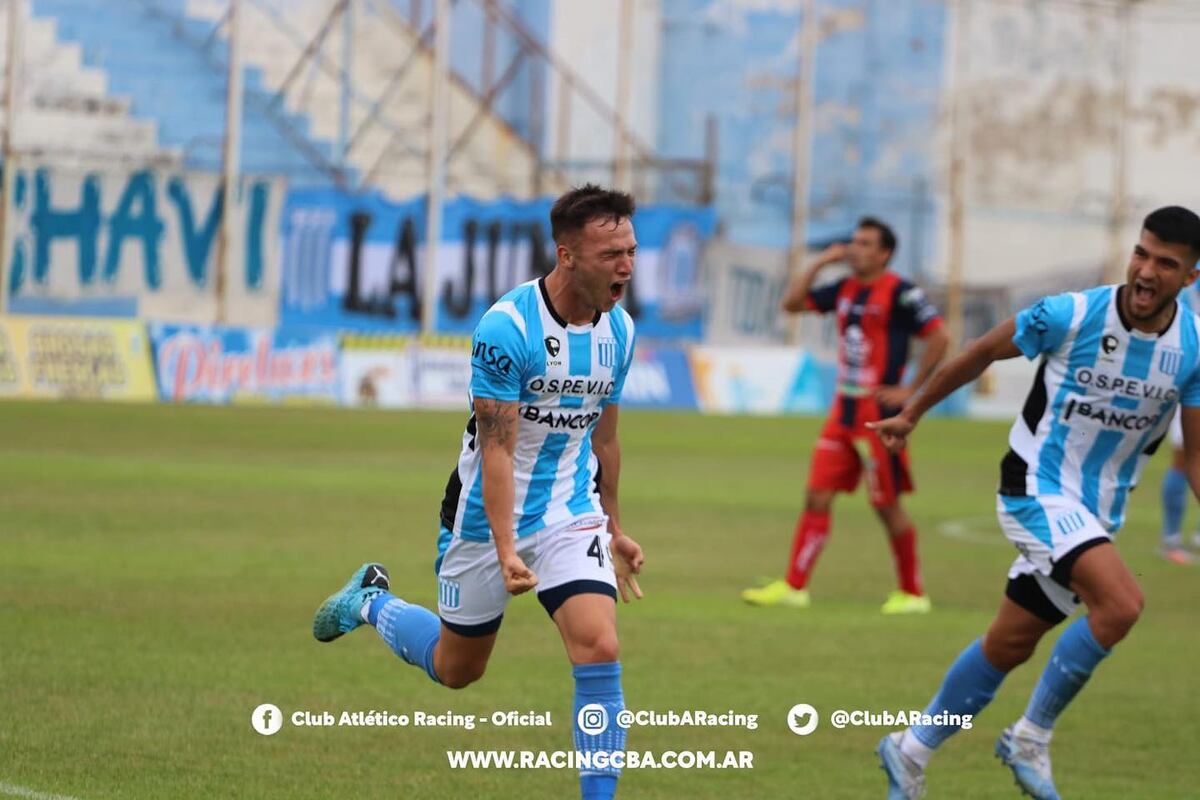Rinaudo abrió el marcador en el duelo entre Racing y Defensores del Pronunciamiento, en el Miguel Sancho. (Foto: Prensa Racing)