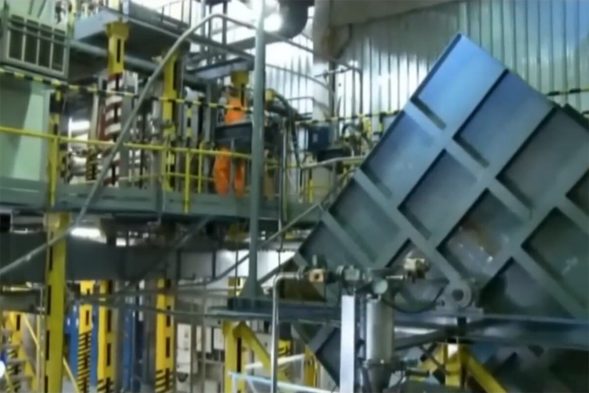 Imágenes del proceso de producción de Dioxitek. (Captura de video institucional)
