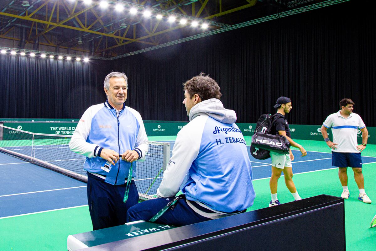 El equipo argentino de Copa Davis ya está en Italia para disputar el Final 8. El jueves, ante Alemania. (Prensa AAT)
