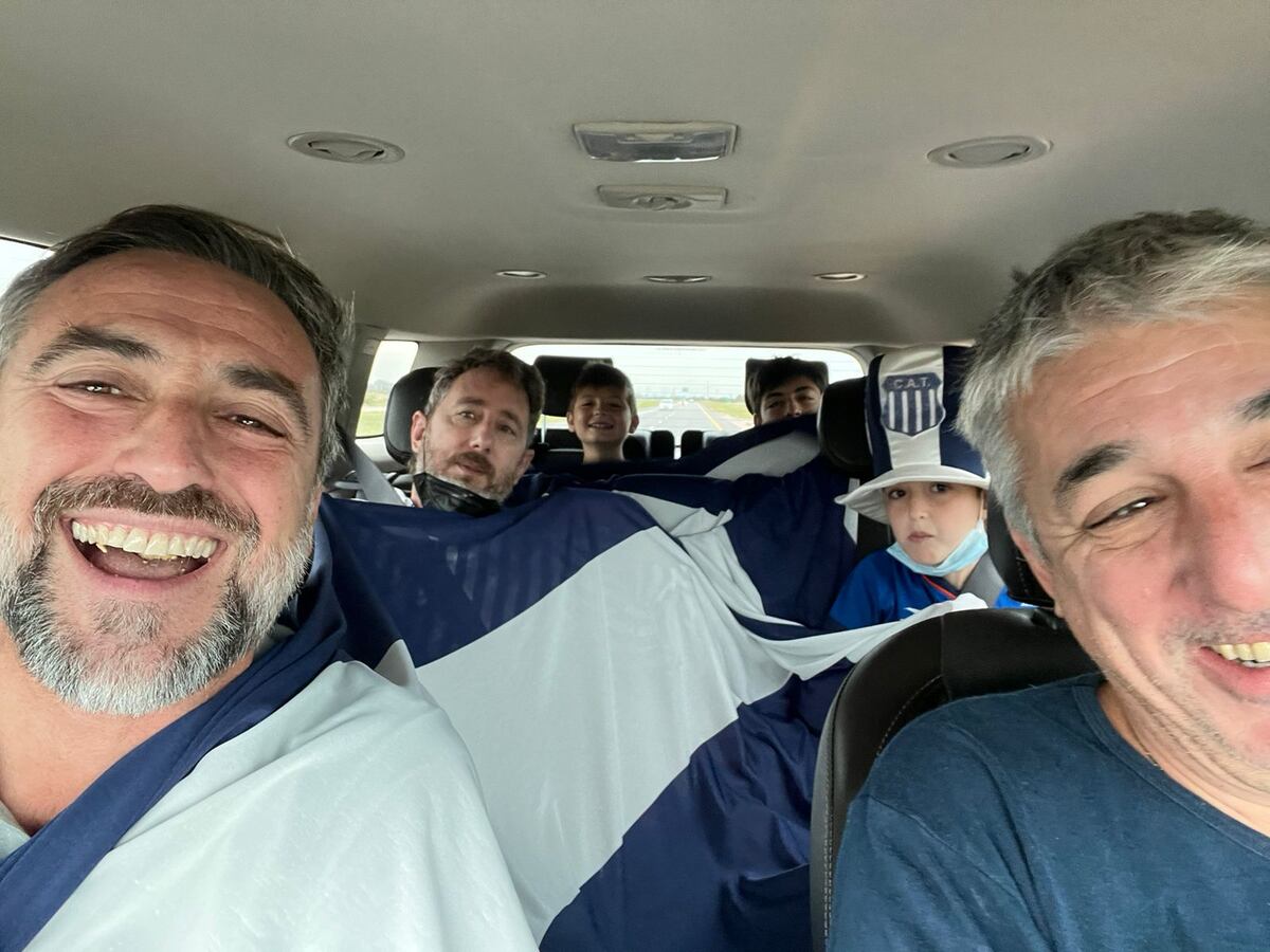 El ex intendente Ramón Javier Mestre también acompañó con los suyos al Talleres de Alexander Medina en Santiago del Estero.