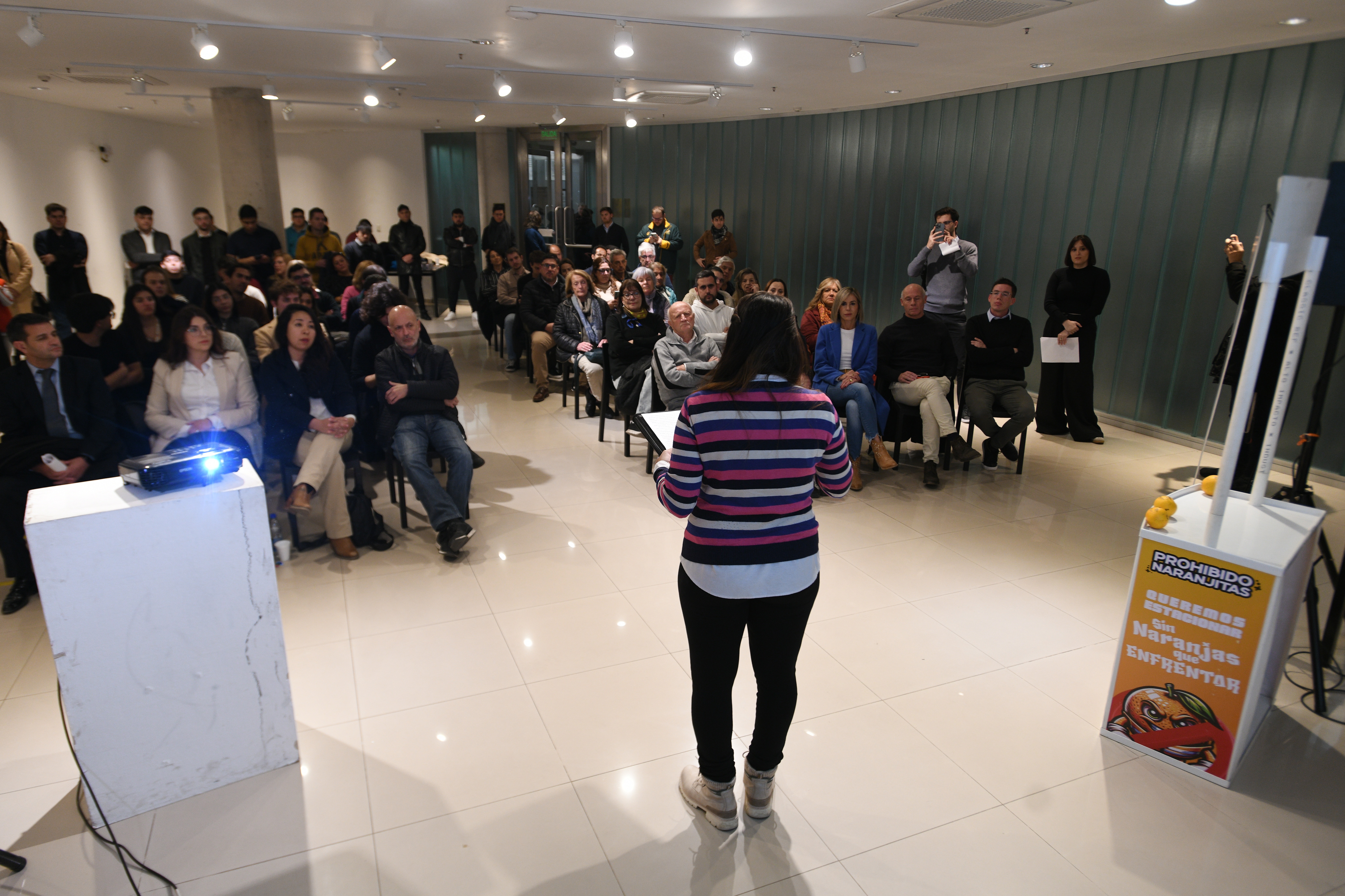 Audiencia popular en la Legislatura para eliminar naranjitas de la ciudad