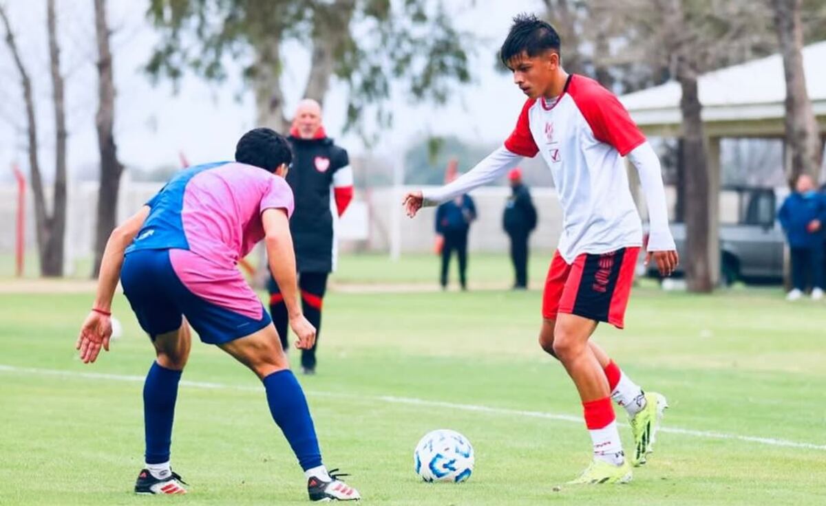 Tomás Peralta en Instituto, seguido de cerca por Oldrá. (Prensa IACC):