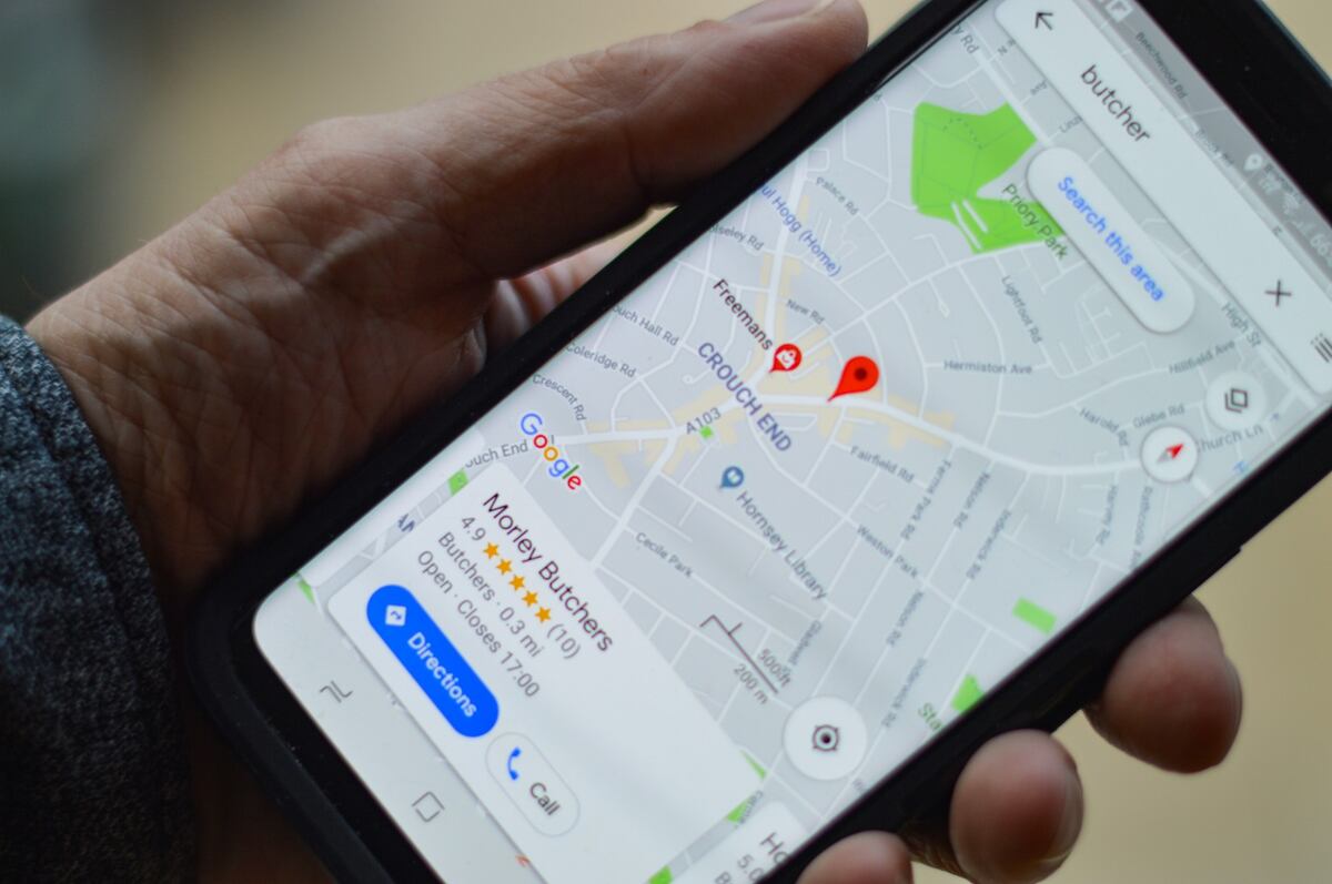 Google Maps: cinco trucos clave para que no se te apague el celular en la ruta