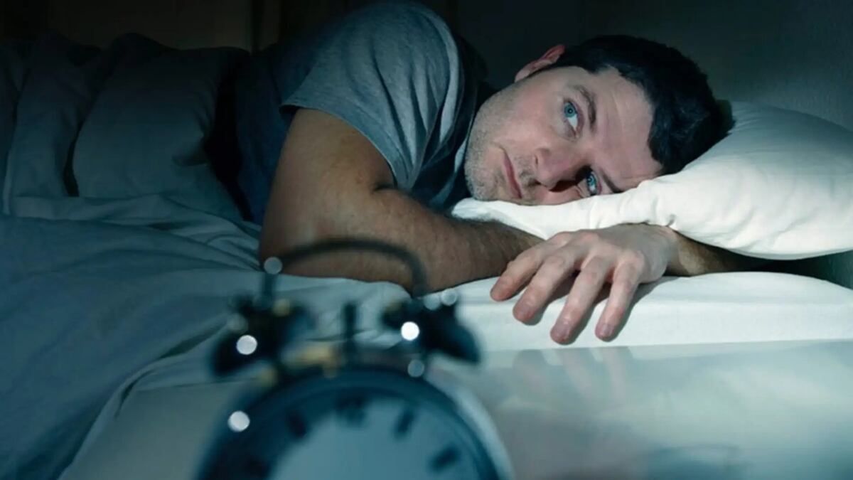 ¿Por qué cuesta tanto levantarse temprano? La explicación científica detrás del sueño y el despertador.