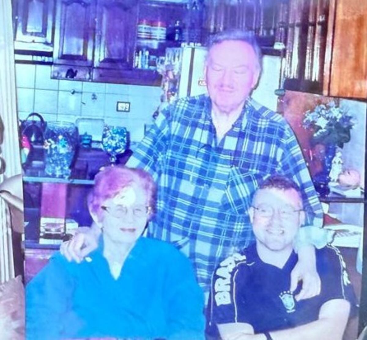 Gabriel Rabinovich con sus padres, Luis “Lucho” Rabinovich y Ana Abrutsky. (Gentileza)