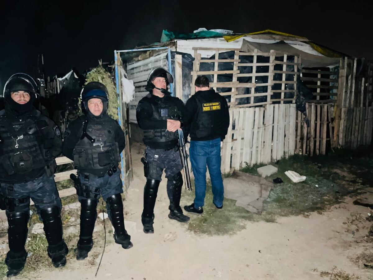 Allanamientos con detenidos en Córdoba. (Policía)