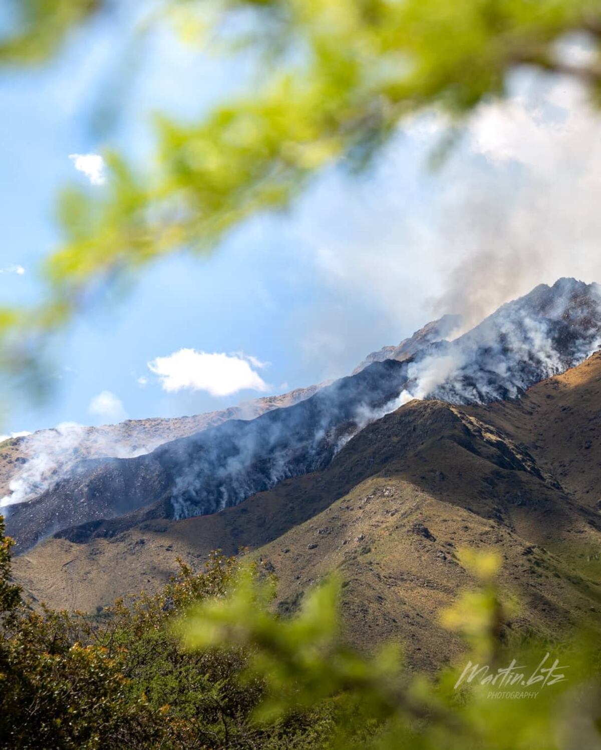 Imágenes del incendio en Sierra de los Comechingones. (Foto / instagram.com/martin.btz)