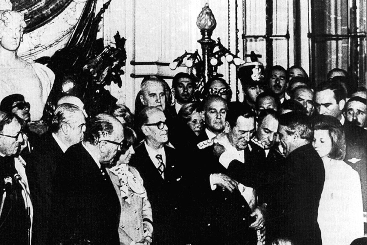 Asunción como presidente, el 12 de octubre de 1973, por tercera vez. (La Nación)