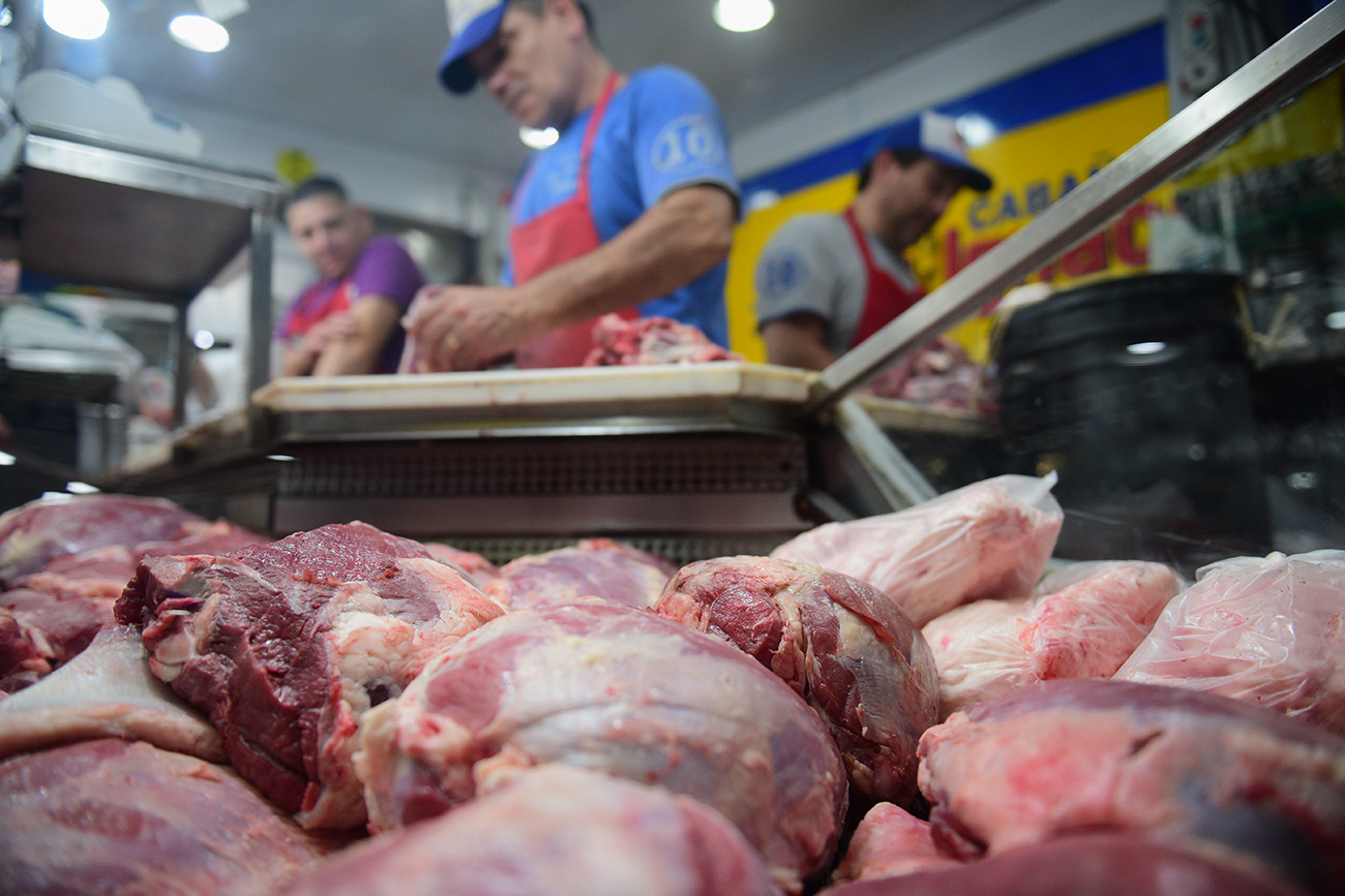 Aumento del precio de la Carne en el Mercado Norte. (José Gabriel Hernández / La Voz)