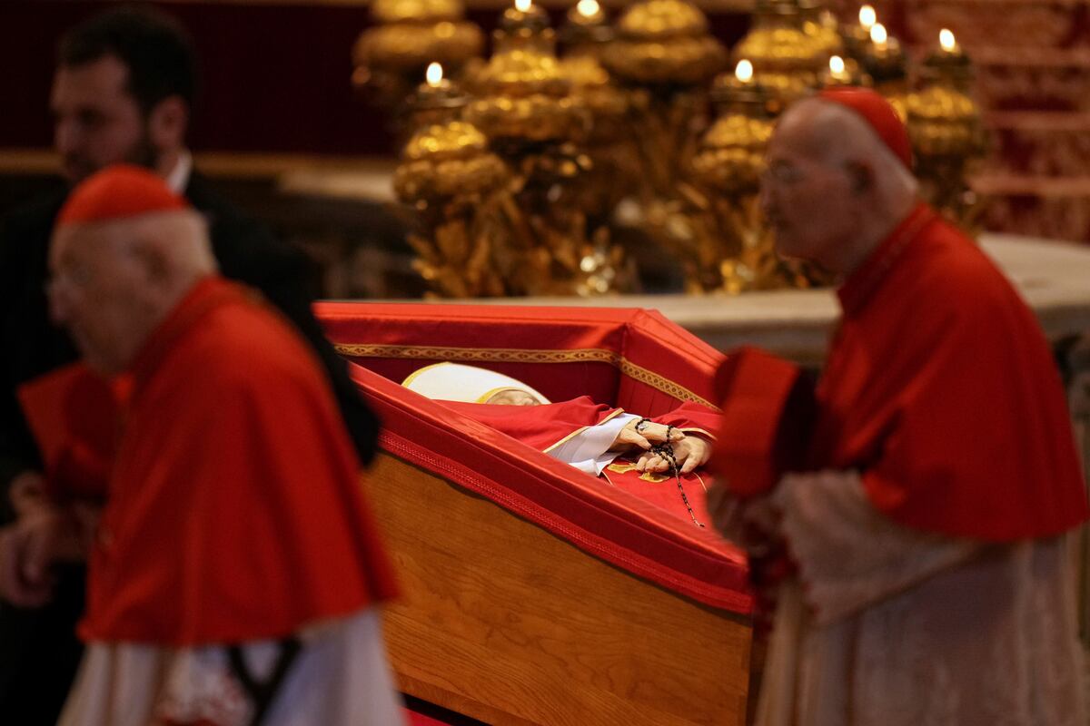 Muerte del papa Francisco: miles de fieles ya despiden al Sumo Pontífice en la Basílica de San Pedro