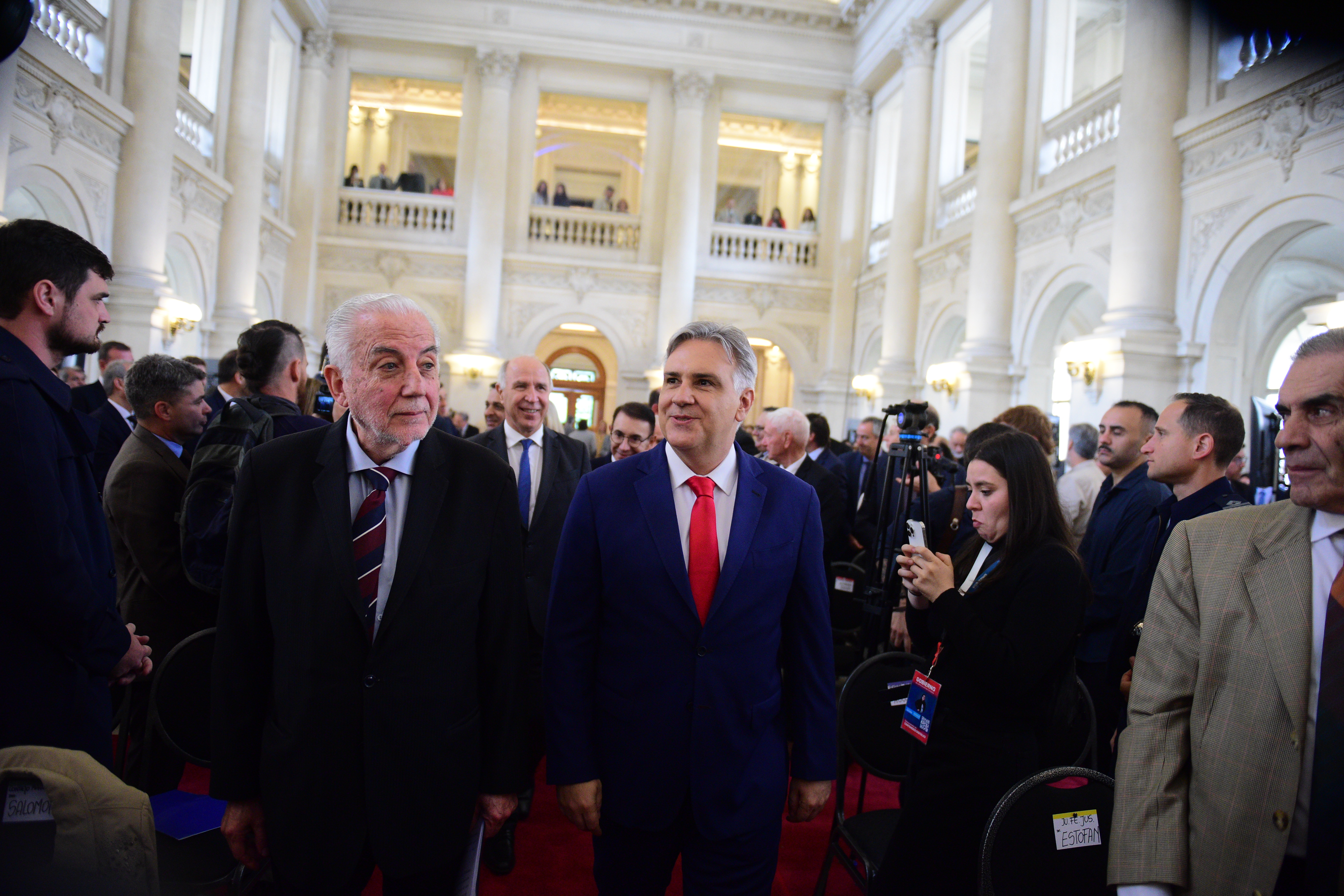 Figuras. Luis Angulo, Martín Llaryora y Ricardo Lorenzetti, principales figuras del acto del centenario del TSJ. (José Gabriel Hernández / La Voz)