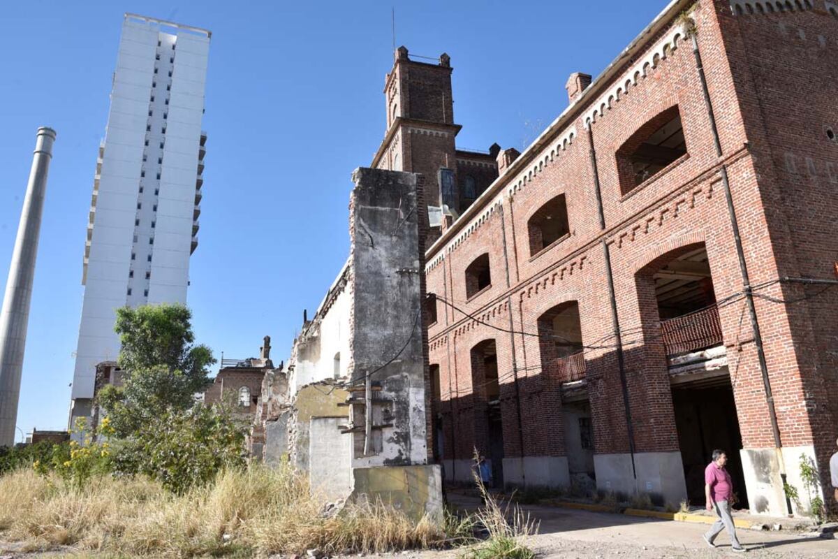Así lucen el predio y el edificio de la vieja Cervecería Córdoba. (Facundo Luque / La Voz)