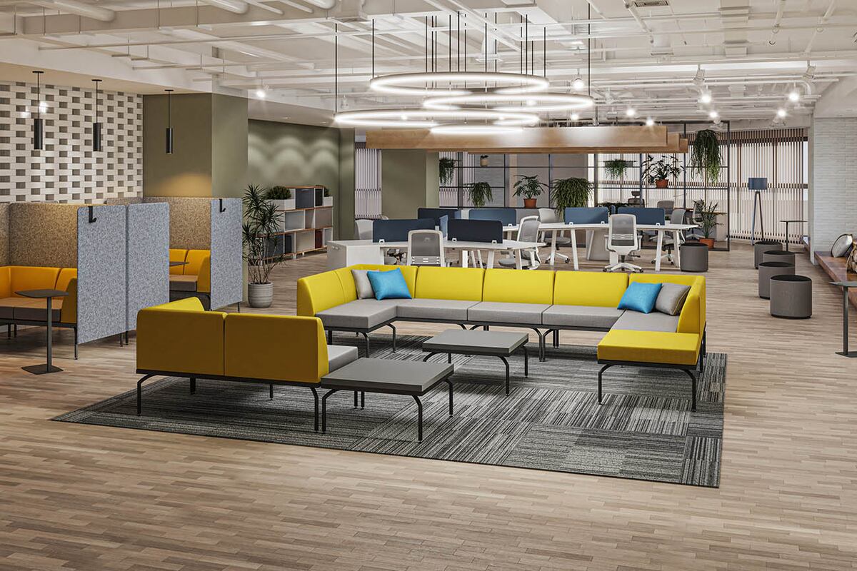 Equipamiento modular, fácilmente reconfigurable y con tecnología integrada que permite una transición ágil entre
distintos modos de trabajo, desde la concentración individual hasta la colaboración en equipo.