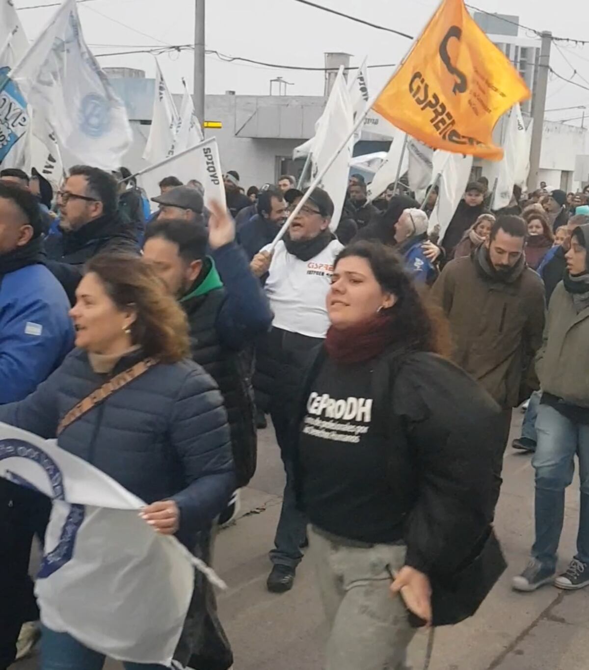 La marcha de este jueves por la reducción de personal en Petroquímica (La Voz)