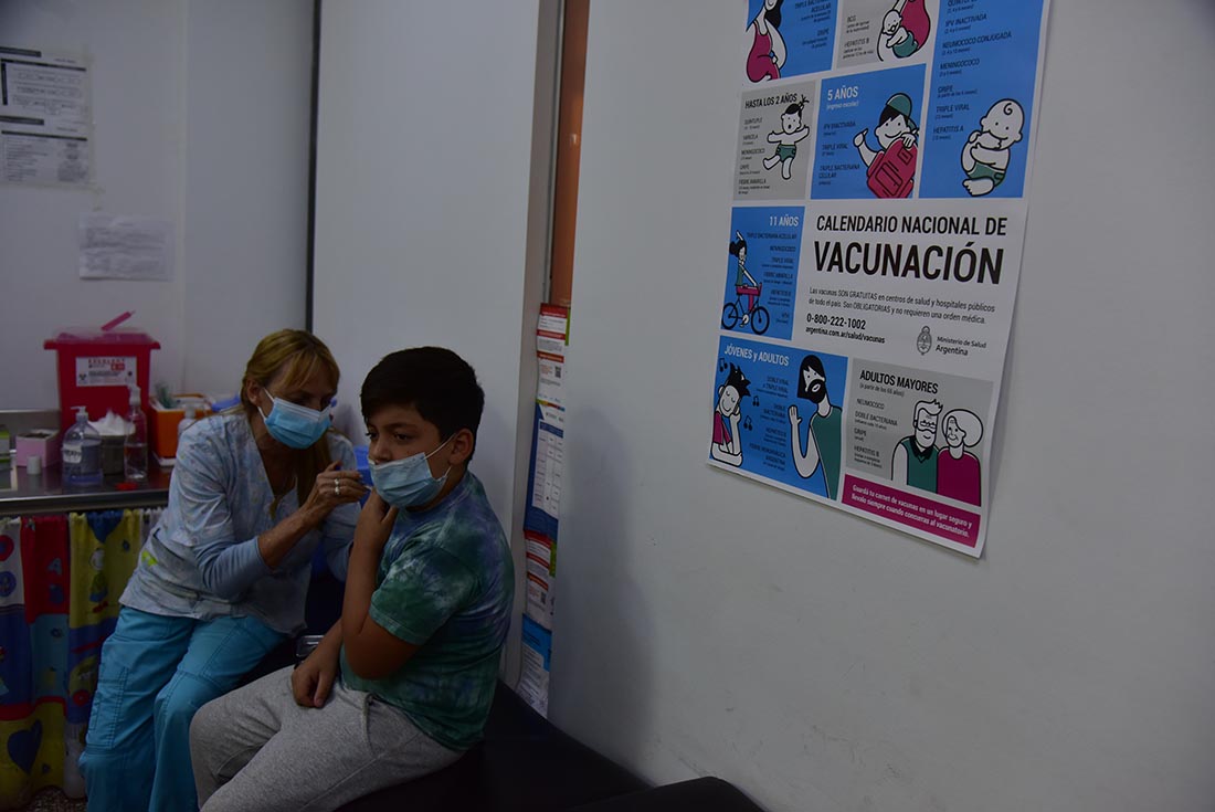 Después de la pandemia, disminuyó la cobertura de todas las dosis del calendario en el país (Nicolás Bravo / Archivo)