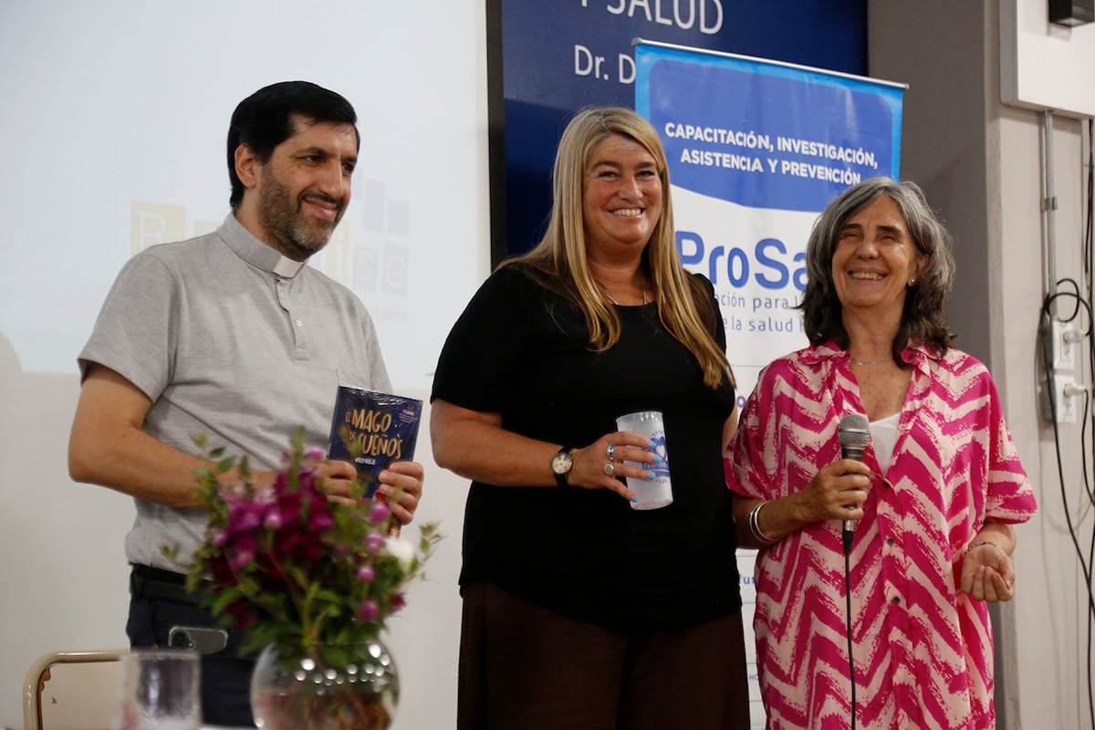 Entrega de premios de la Fundación Prosalud a colegios que participaron de un concurso de afiches para la prevención de las adicciones. (Jorge Peñaranda / La Voz)