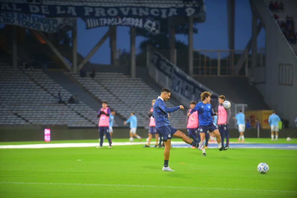 Talleres en la previa del partido ante Vélez. (Nicolás Bravo / La Voz).