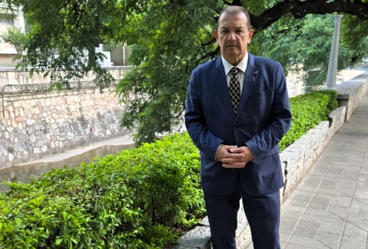 Mario Ponce, abogado de los demandantes por daño moral por las explosiones de 1995.