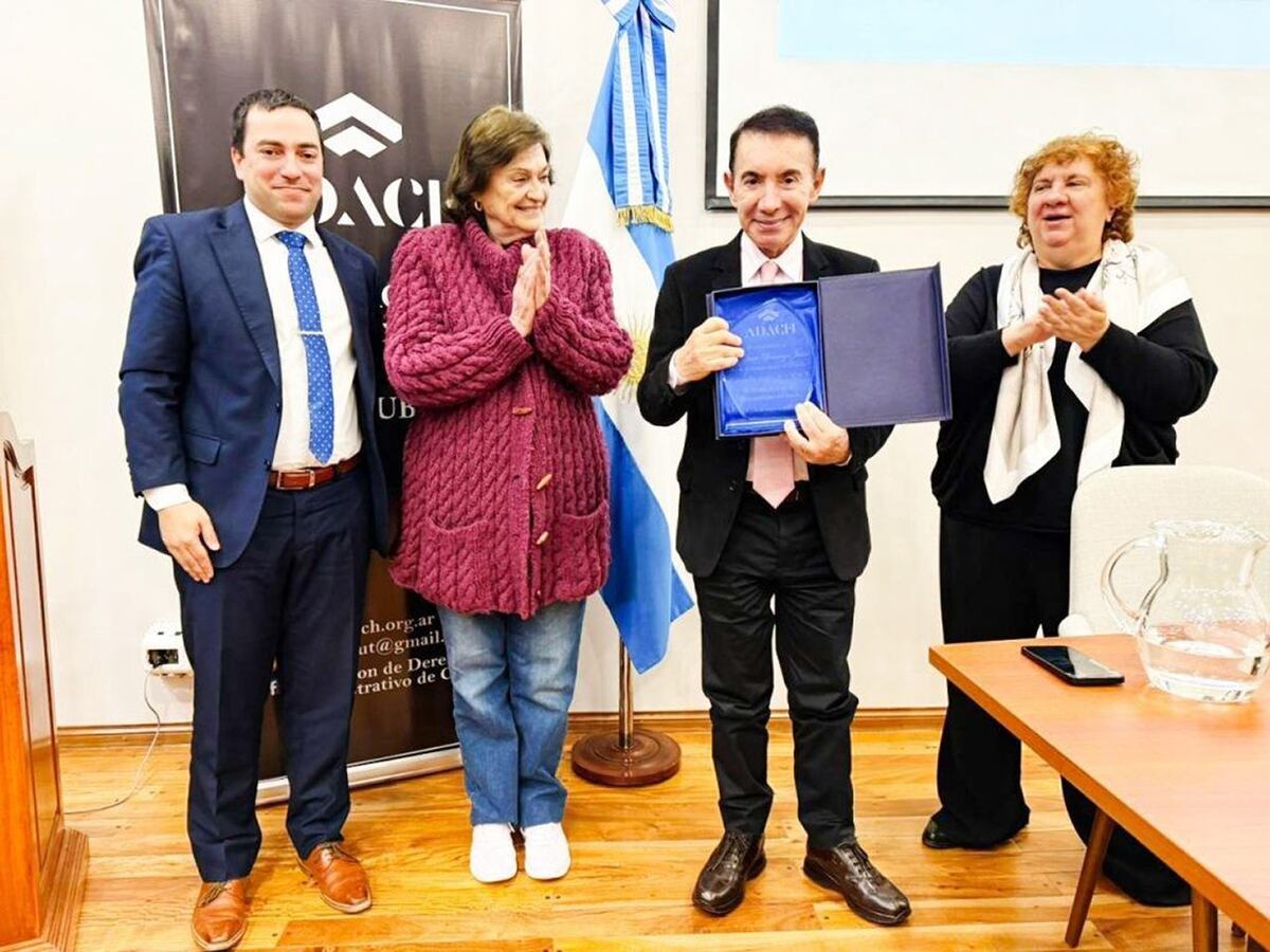 Distinguen al vocal del TSJ Domingo Sesín