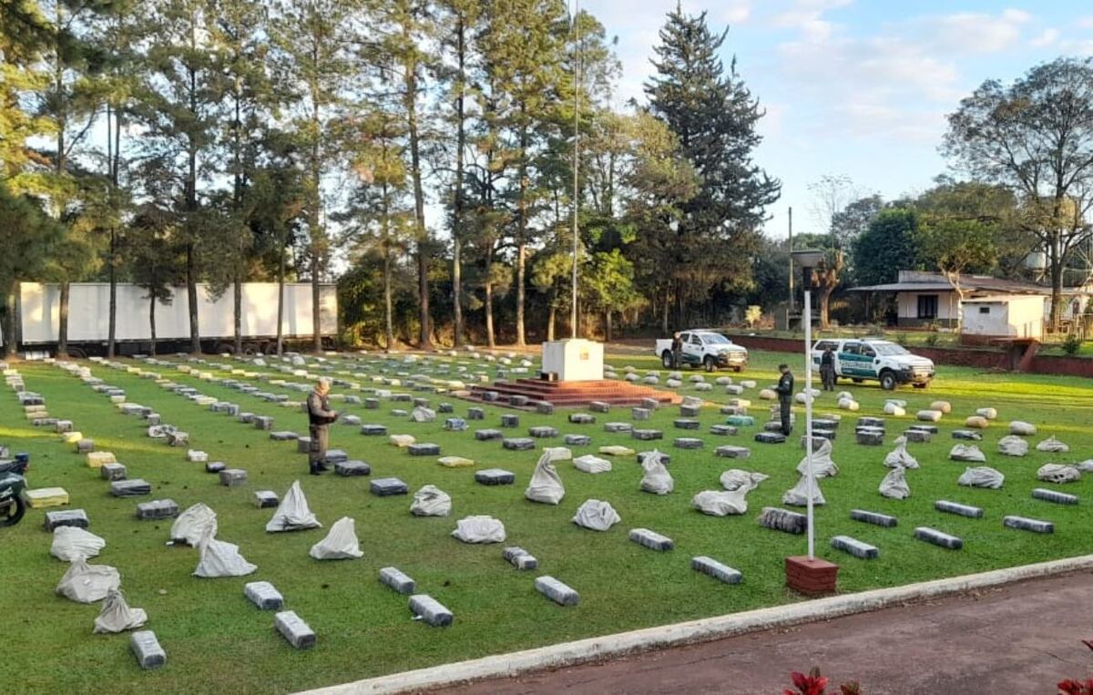 Secuestro histórico de marihuana en Misiones: casi 8 toneladas de droga. (Ministerio de Seguridad)