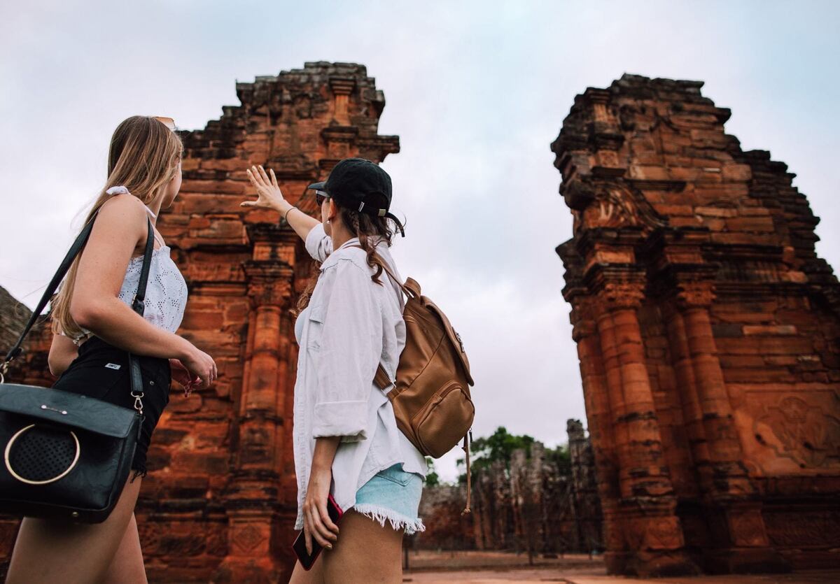 Paisajes con tierra colorada, ríos y cascadas; así como también pueblos y tradiciones repletos de historia y cultura. (Gentileza: La Ruta Natural)