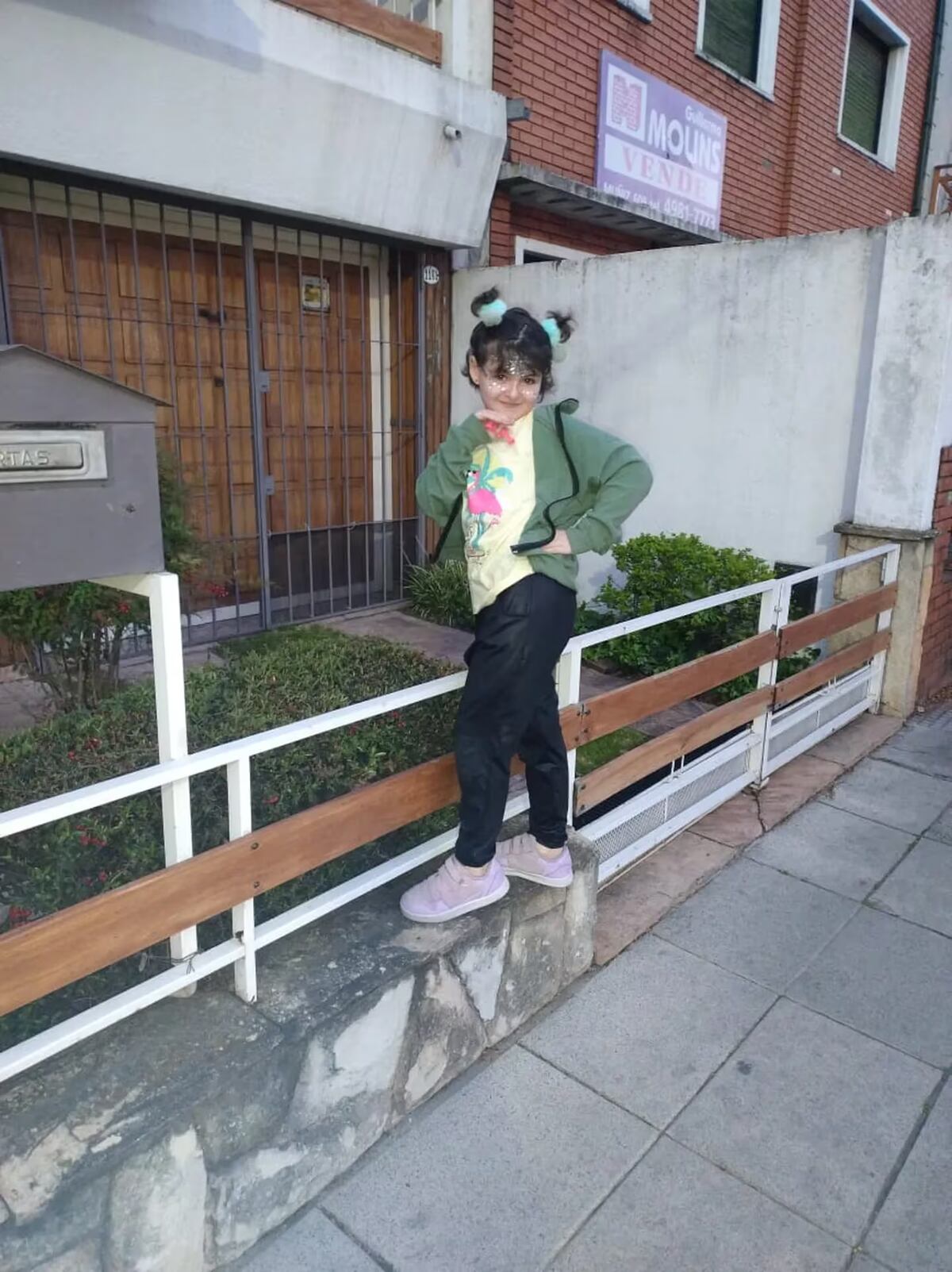 La historia de Milena, la niña que festejó el fin de la quimio y se hizo viral. (TN / Gentileza)