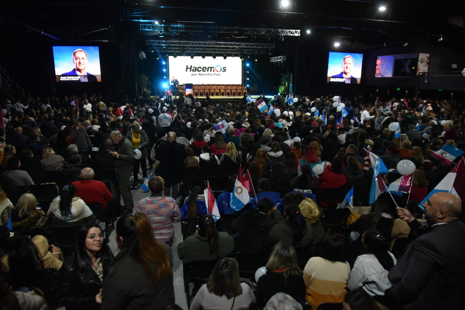 Hacemos por nuestro País lanzó la precandidatura de Juan Schiaretti a presidente de la Nación. (Facundo Luque / La Voz)