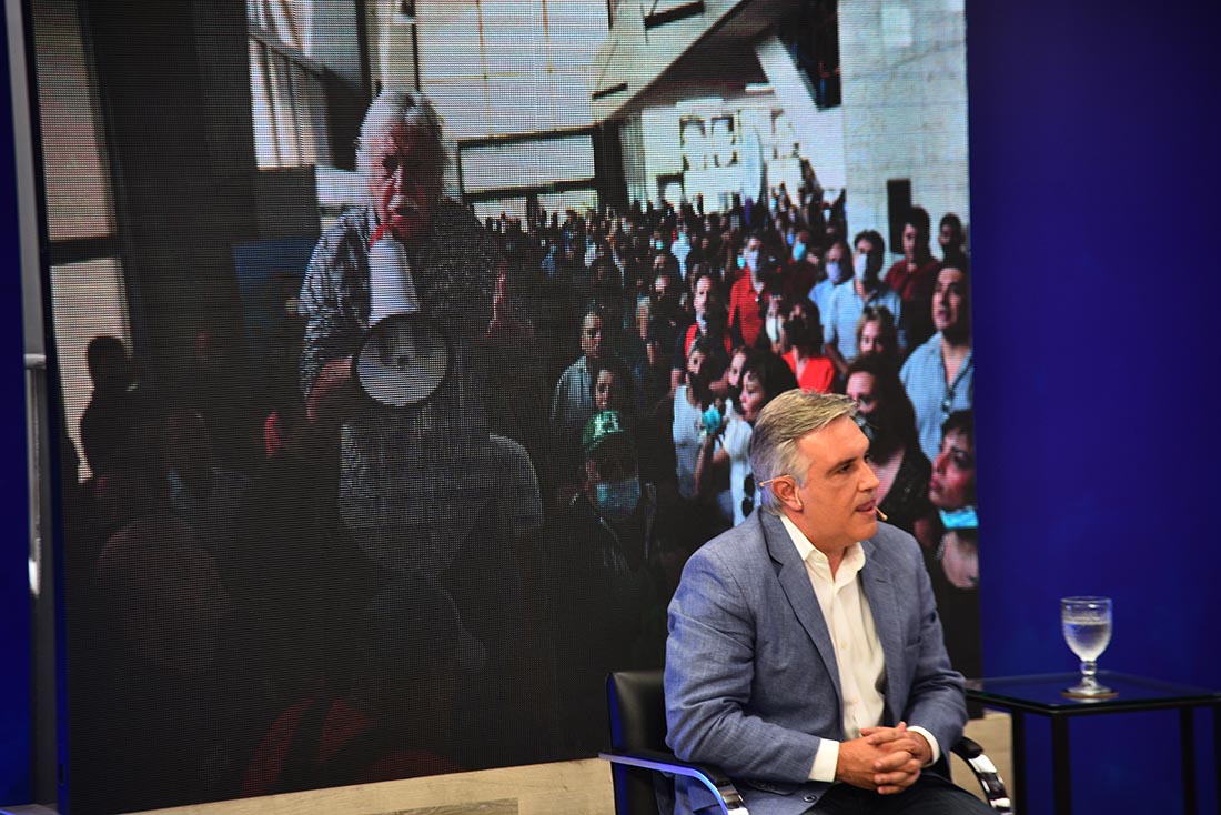Llaryora recalcó que no elige a los representantes de los empleados municipales. (Pedro Castillo)