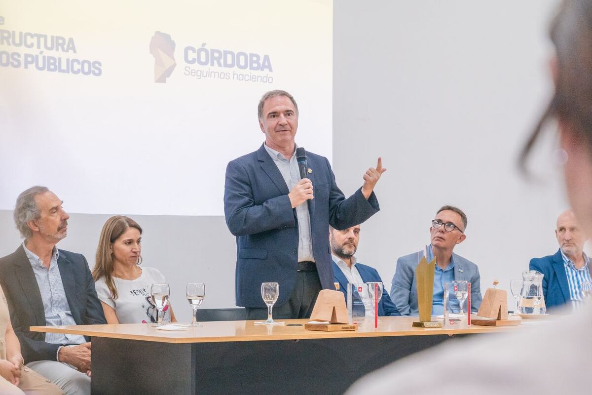 El ministro de Educación valoró la sinergia entre sectores y el rol de docentes y estudiantes en el cuidado del ambiente.