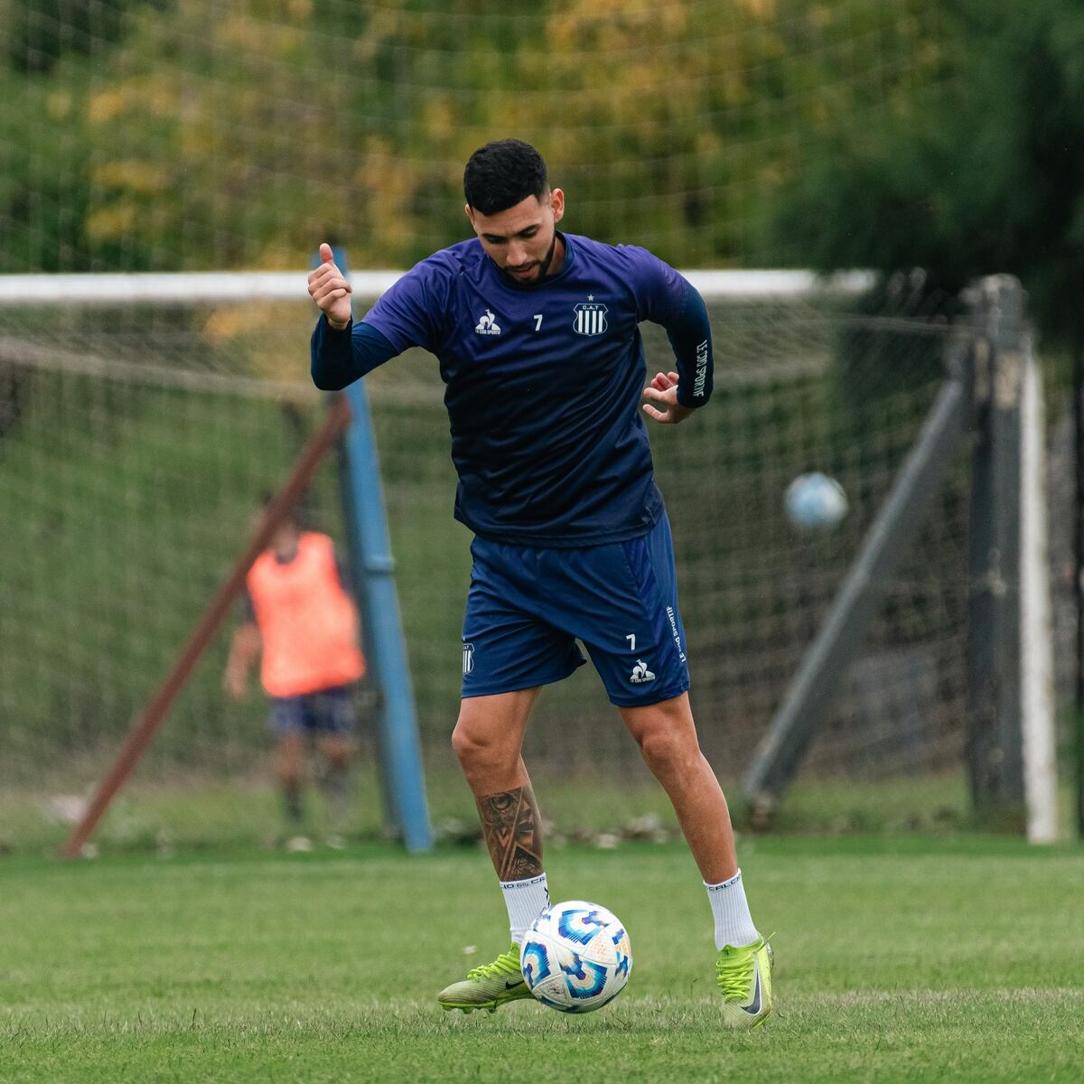 Nahuel Bustos que espera tener la chance de jugar ante el Celeste (Prensa Talleres).