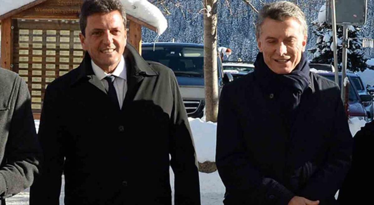 Juntos. Sergio Massa y Mauricio Macri, en febrero de 2016, cuando compartieron un viaje a la cumbre económica de Davos, Suiza. El entonces presidente invitó al diputado nacional. Luego se distanciaron. (La Voz / Archivo)
