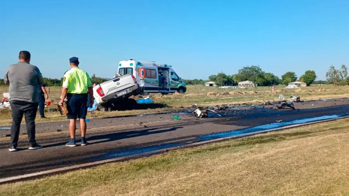 Tres hombres murieron en el acto en un choque frontal ocurrido este viernes en Ruta 18, Entre Ríos.
