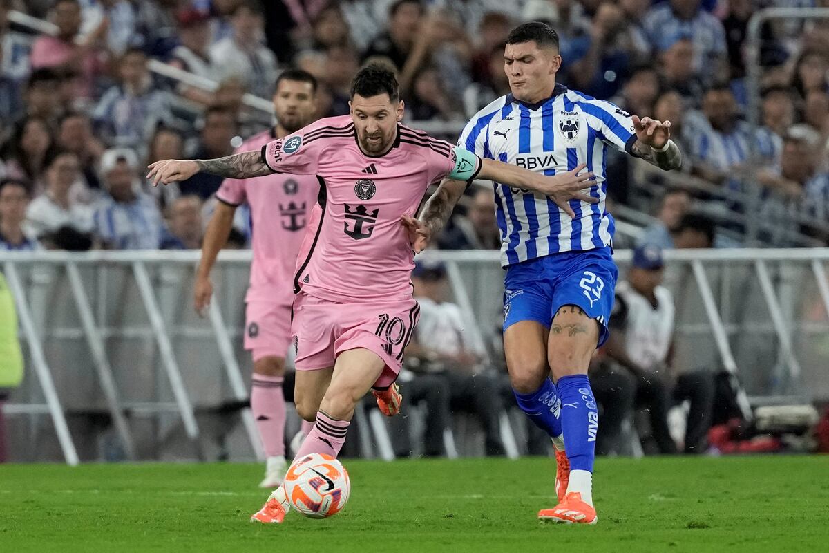 Messi en acción ante Rayados, por Concacaf Champions. (AP).
