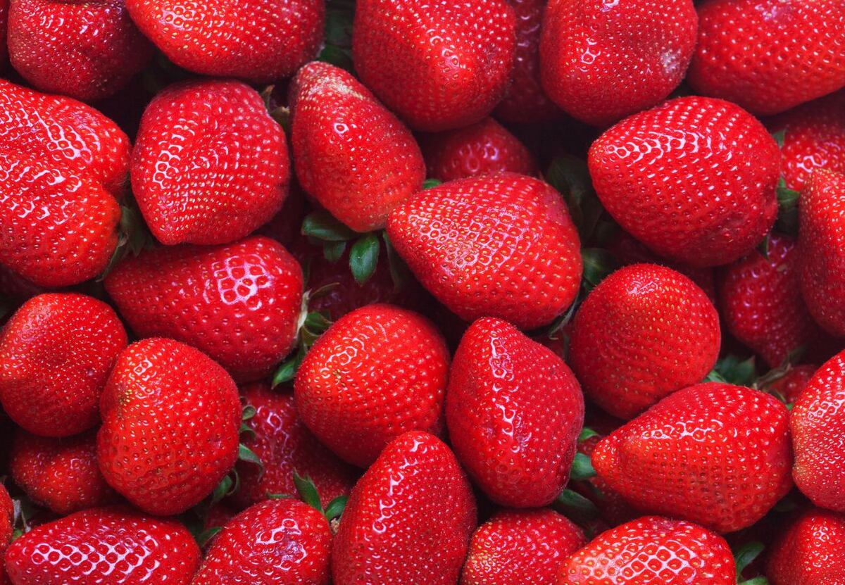 ¡No tires los cabitos de las frutillas! Esta influencer te cuenta cómo podés aprovecharlos