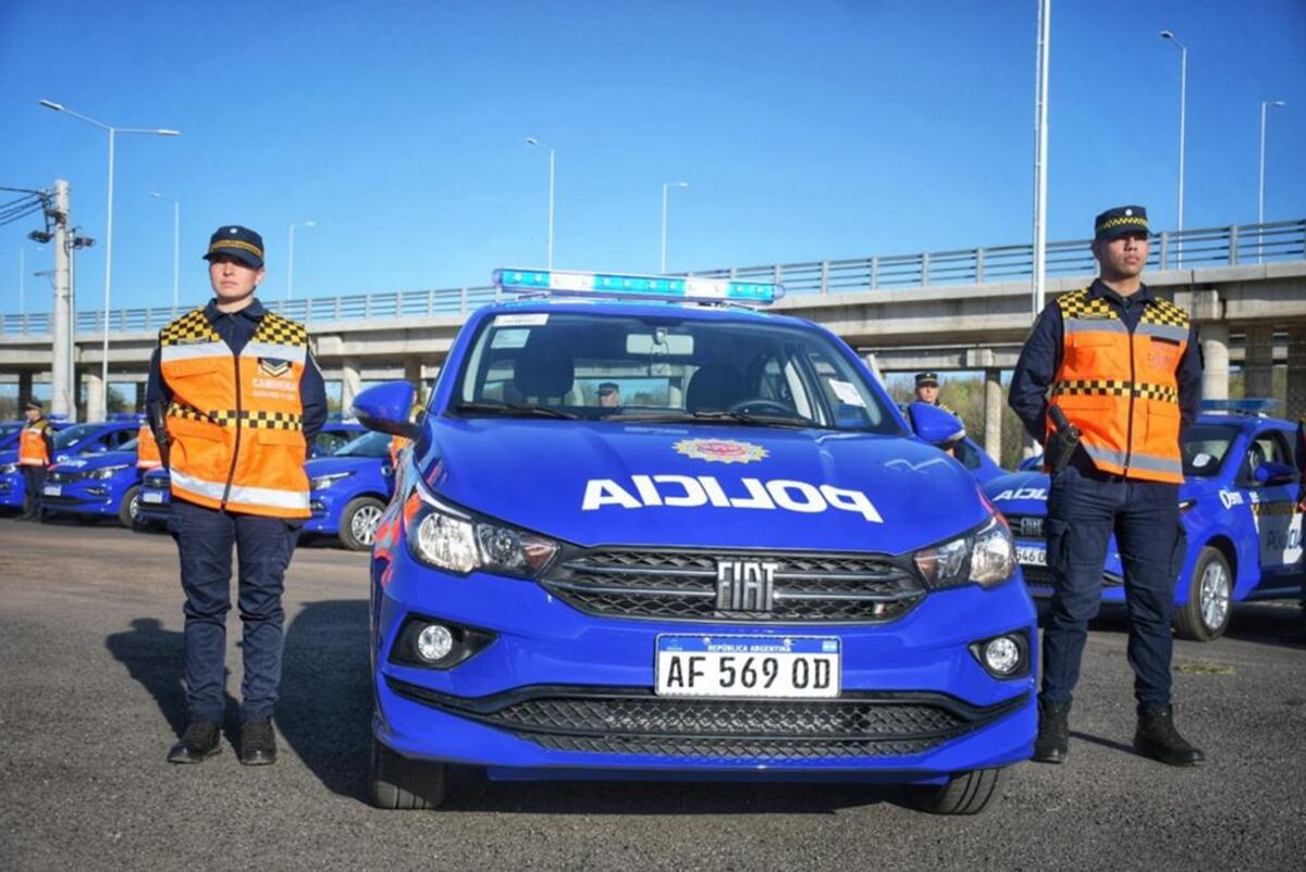 Córdoba. Los 50 nuevos móviles de la Policía Caminera (Policía).