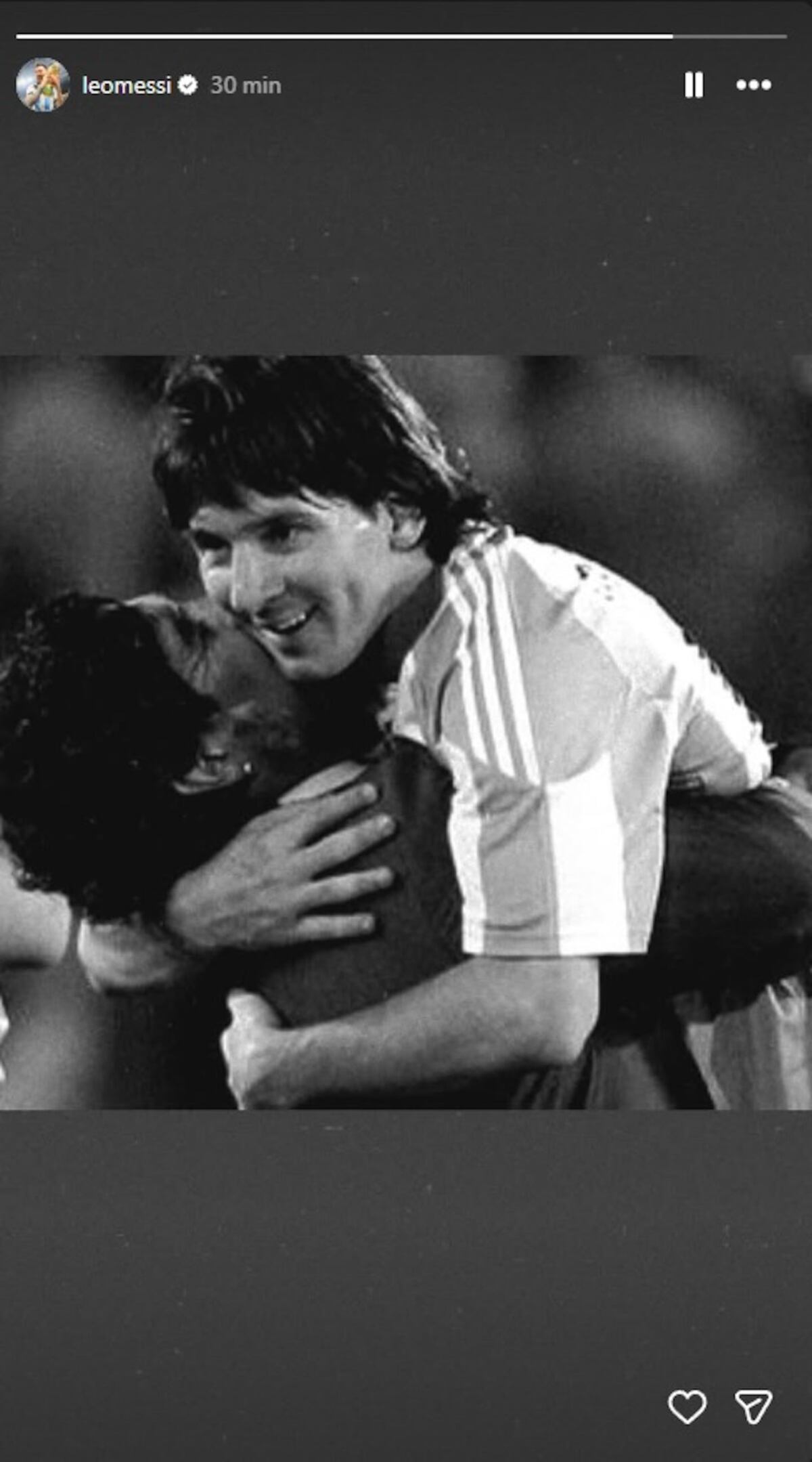 El emotivo posteo de Lionel Messi junto a Maradona, en un nuevo aniversario de su fallecimiento. (Captura)