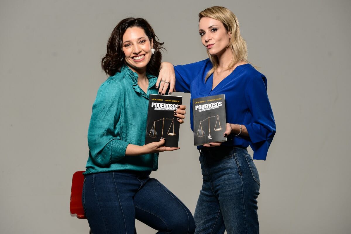 Luciana Salinas y Lourdes Marchese, autoras del libro "Poderosos" sobre Comodoro Py. (Editorial Galerna)