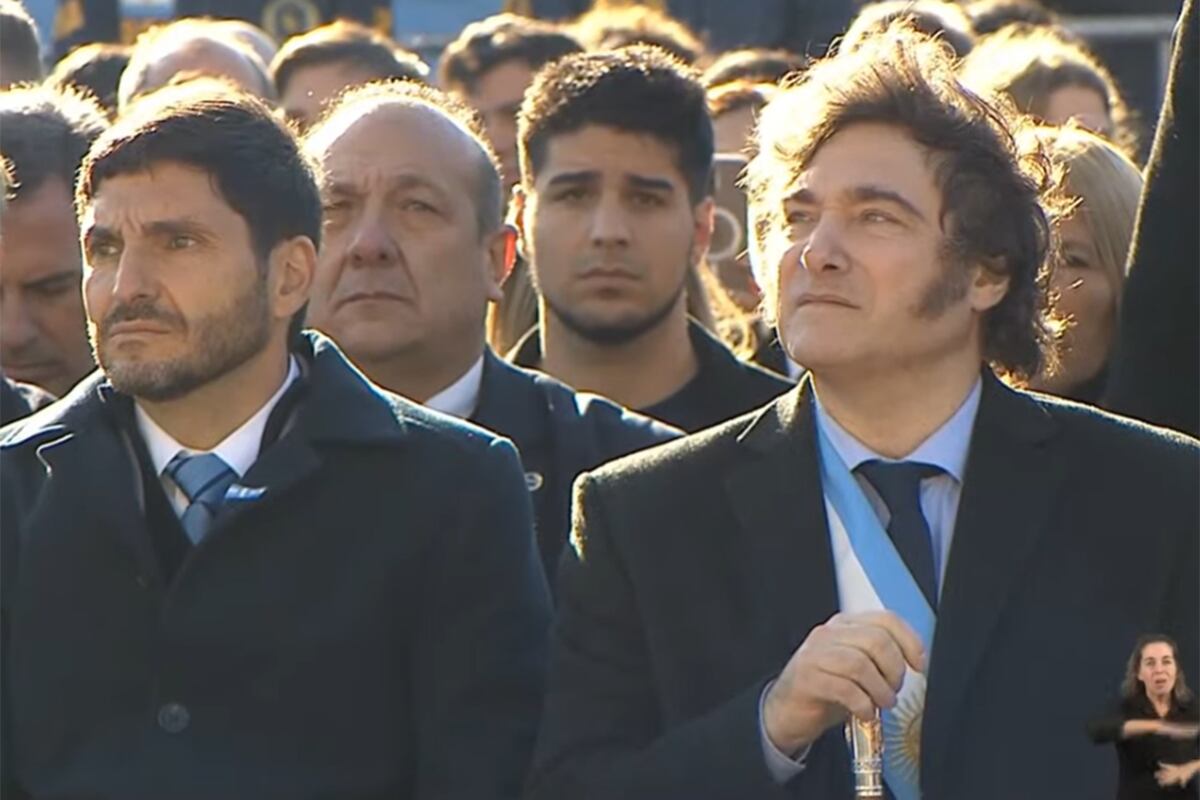 Pullaro y Milei, en el acto por el Día de la Bandera en Rosario (Captura de video).