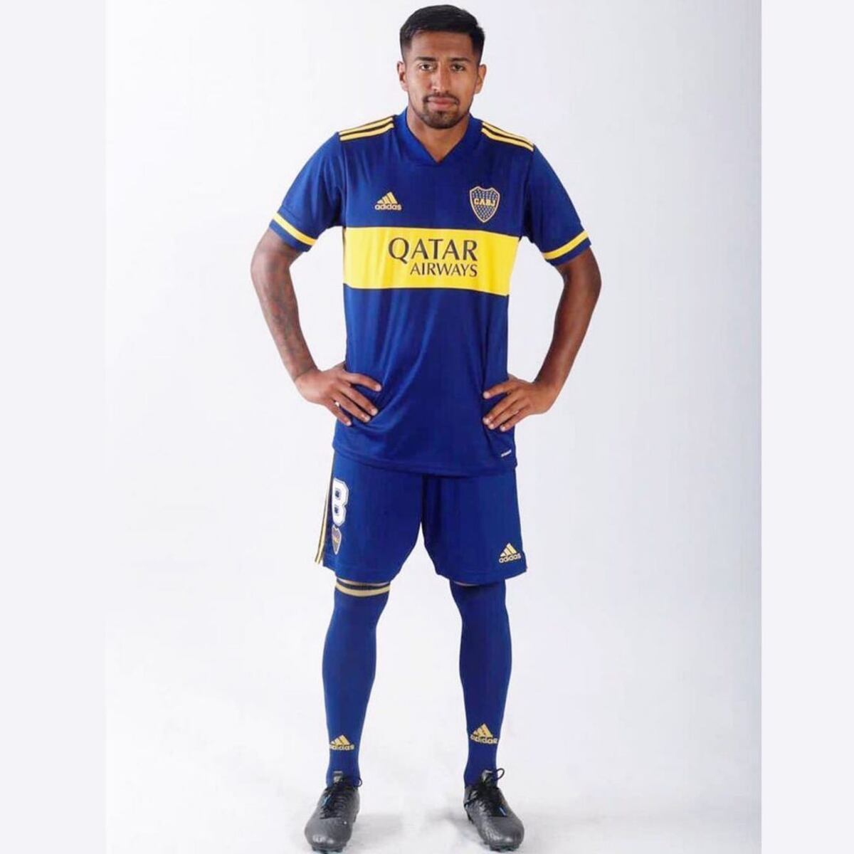 El lateral-volante Rodrigo Montes, clase 2000, acaba de firmar contrato profesional con Boca.
