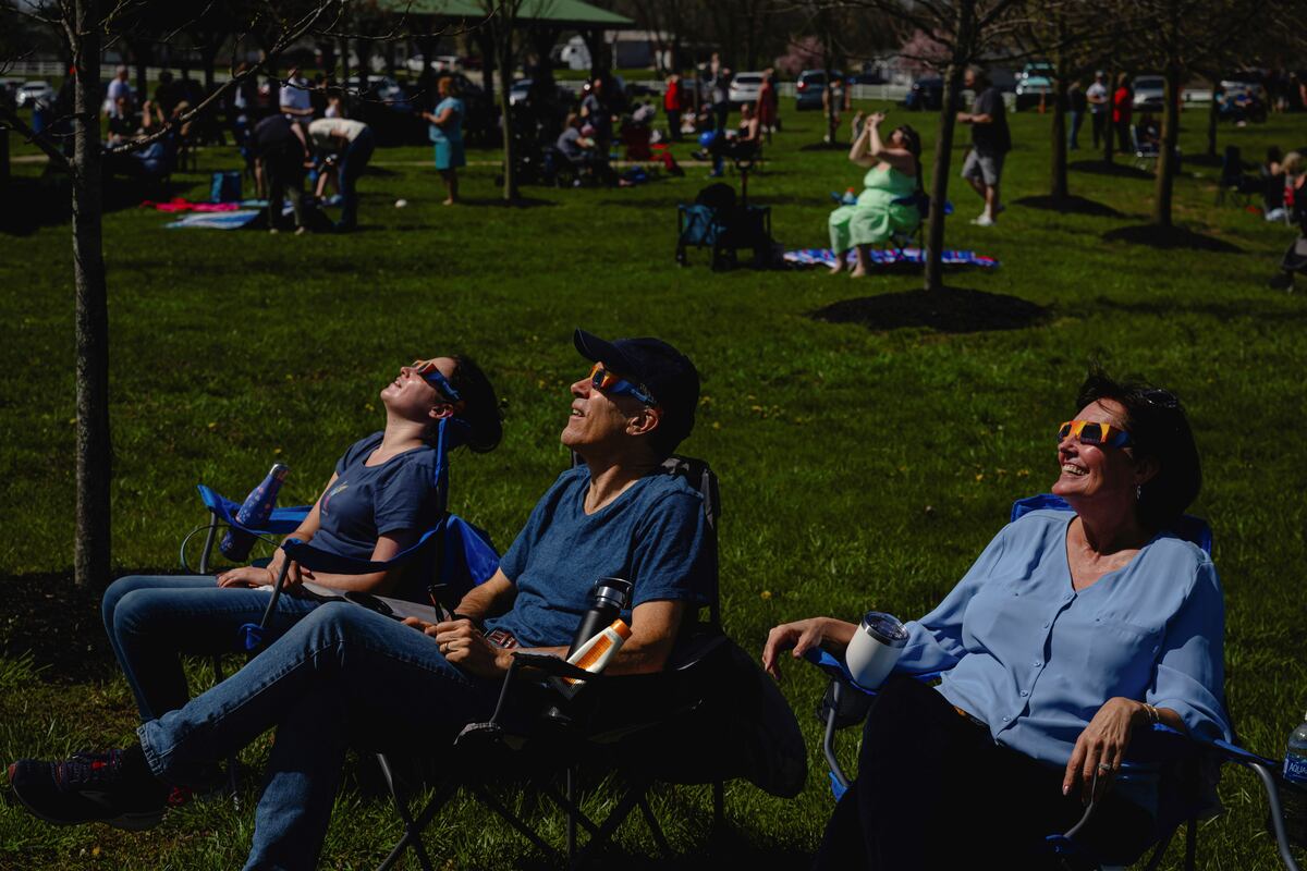 El eclipse, desde diferentes puntos de Estados Unidos. (AP)